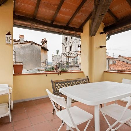 شقة Terrazza San Michele - Affitti Brevi Italia لوكا المظهر الخارجي الصورة